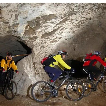 Crjanski Raj * Crna na Koroskem